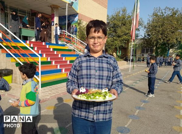  جشنواره روز جهانی تخم مرغ در مدرسه شاهد شهید محمد جنیدی پیشوا