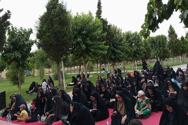 محفل پر فیض دعای عرفه در گلزار شهدا نصیرشهر