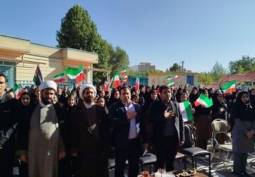 طنین دلنشین زنگ مدرسه در دبیرستان پردیس نورآباد