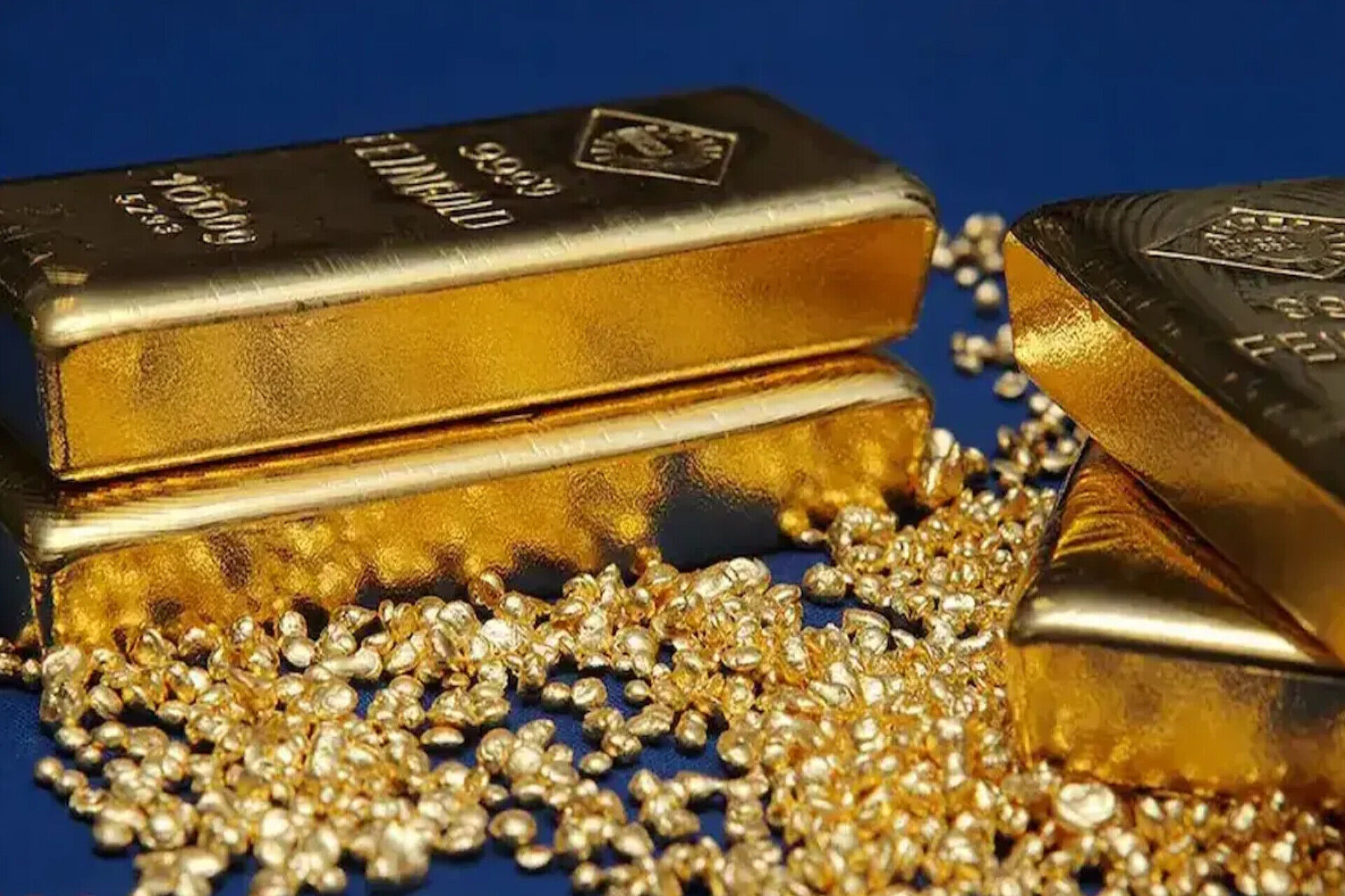 عقب نشینی نرخ طلا در نخستین روز آذر
