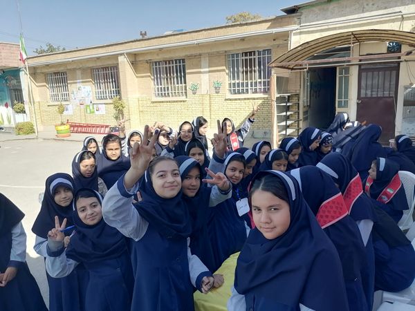 مراسم انتخابات شورای دانش آموزی در دبیرستان ناهید نخودی 