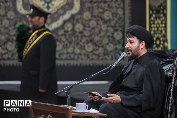 مراسم شام غریبان در مسجد مقدس جمکران