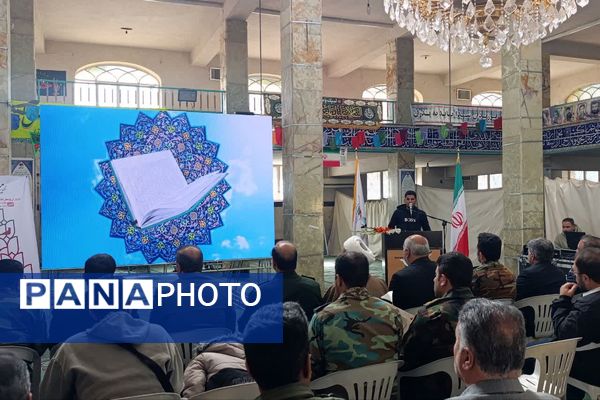 گل‌های سپاس بر مزار قهرمانان شیراز