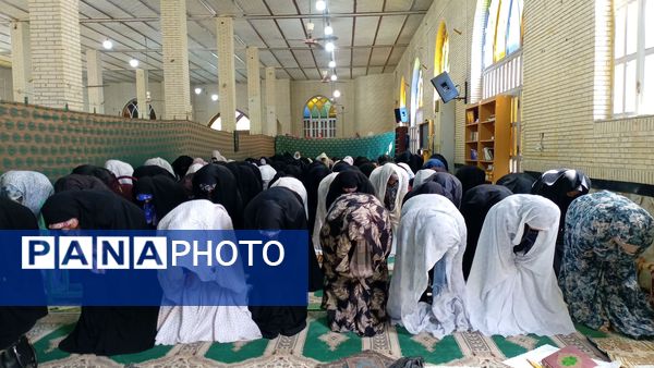 تقدیر از برگزیدگان مسابقات فرهنگی هنری حاجی‌آباد