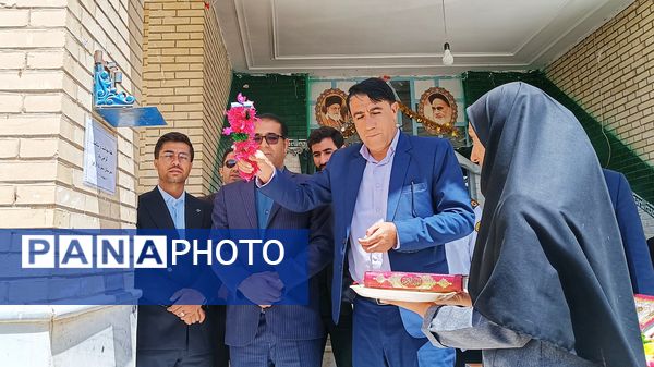 نواخته شدن زنگ سلامت در دبیرستان الزهرا شهرستان مارگون