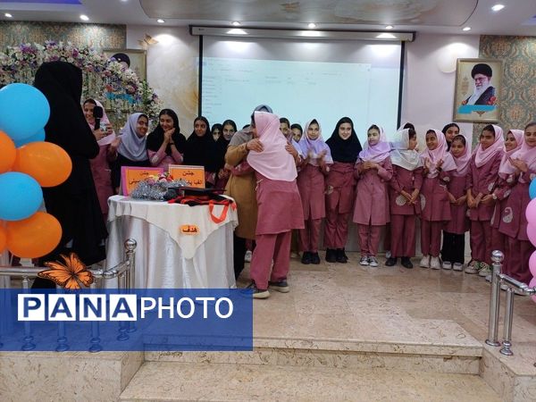برگزاری مراسم جشن الفبا و جشن فارغ التحصیلی دبستان دخترانه هدف کاشمر