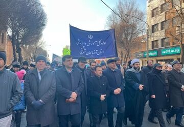 دستاورد های علمی دانش آموزان، سلاحی برای مبارزه با استکبار جهانی است 