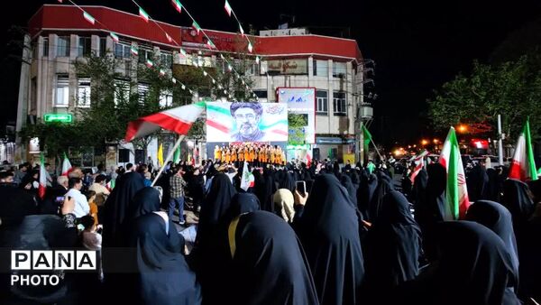 خروشان جمعیت در سراسر مناطق تهران