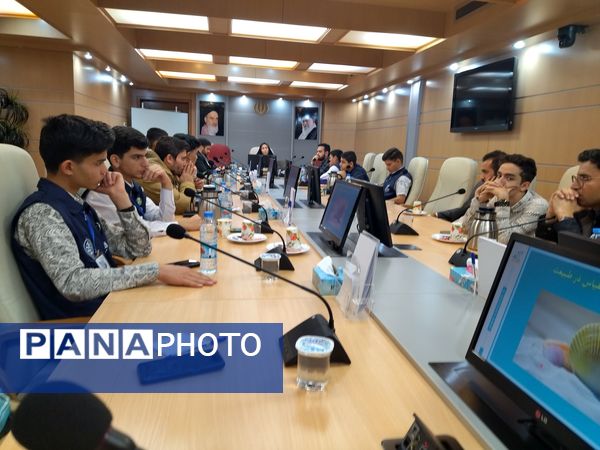 بازدید دانش‌آموز خبرنگاران پانا از ستاد ویژه توسعه فناوری نانو؛ آشنایی با دنیای فناوری‌های نوین