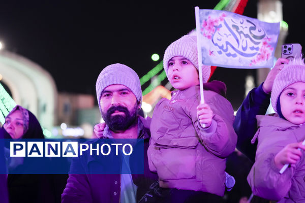 همخوانی سرود «سلام یا مهدی» با حضور ابوذر روحی در مسجد جمکران