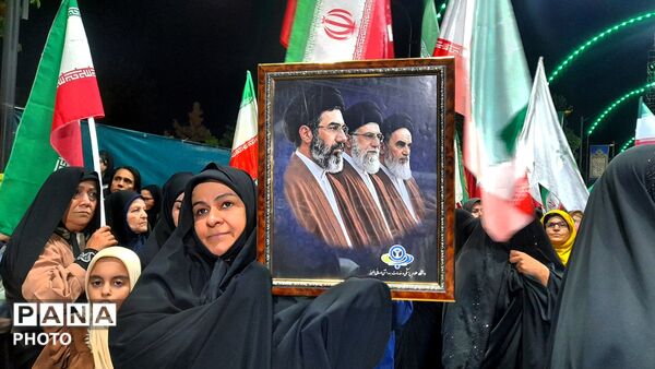  پویش «دختران جان‌فدا» با حضور جمعی از دانش‌آموزان و نوجوانان دختر کرجی