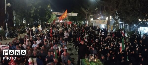 شبِ اشک و عرفان در حسینیه امام خمینی