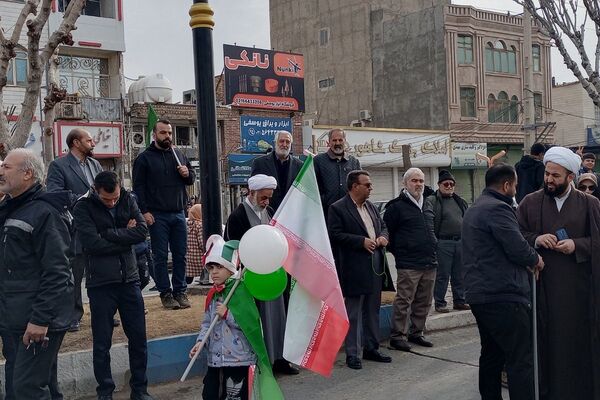 خروش مردمی در خیابان‌های رباط‌کریم در 22بهمن