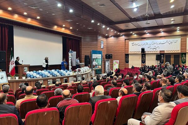 همایش بزرگ تجلیل از معلمان برتر و سرآمد در رودهن 