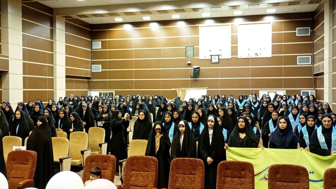 مراسم جشن روز دختر به‌مناسبت ولادت با سعادت حضرت معصومه(س) در شهر ساوه 