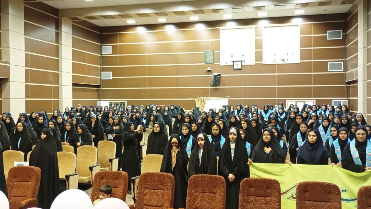 مراسم جشن روز دختر به‌مناسبت ولادت با سعادت حضرت معصومه(س) در شهر ساوه 