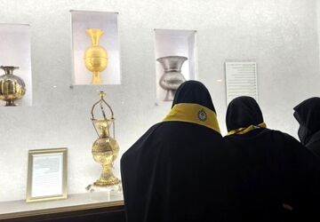 بازدید دانش‌آموزان پیشتاز از موزه رضوی
