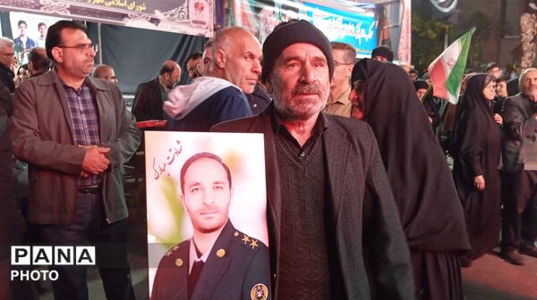 شبی دیگر از حماسه خیابان در بروجرد 