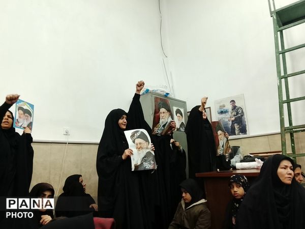   اجتماع مردمی در ناحیه 5 مهشهد به خونخواهی امام سید علی خامنه‌ای 