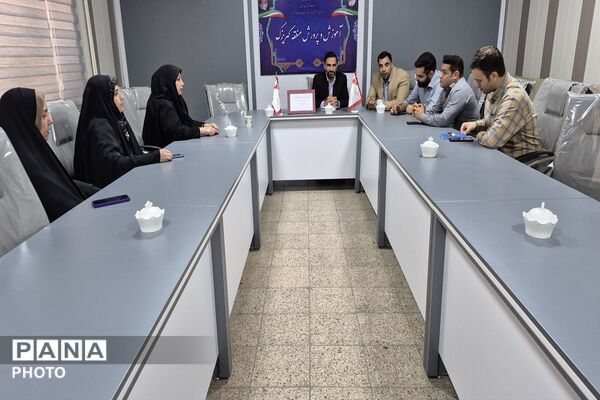 تقدیر از همکاران معین آموزشی مدارس
