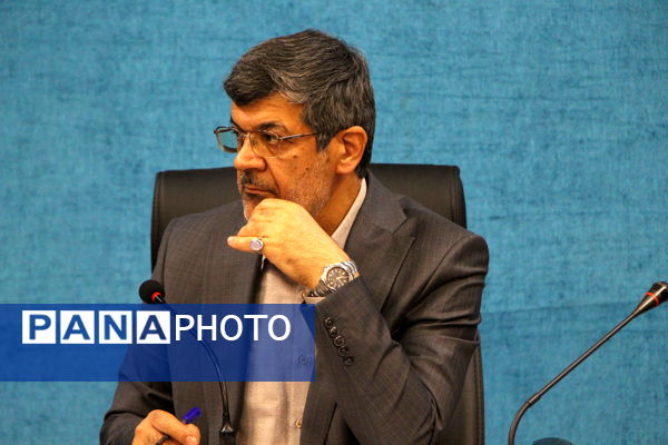 نشست ستاد ساماندهی امور جوانان استان یزد به ریاست استاندار  یزد