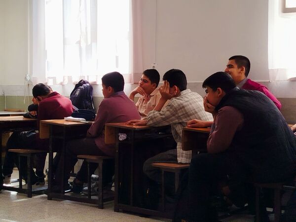 هدایت تحصیلی دانش‌آموزان در دبیرستان میثاق 