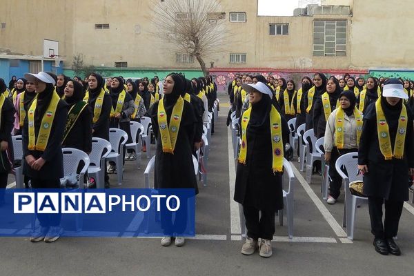 فجر دانش آموزی در قلبِ ری