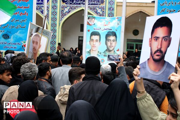 وداع با پیکر مطهر شهید فرشاد بنام در گلزار شهدا نیشابور 
