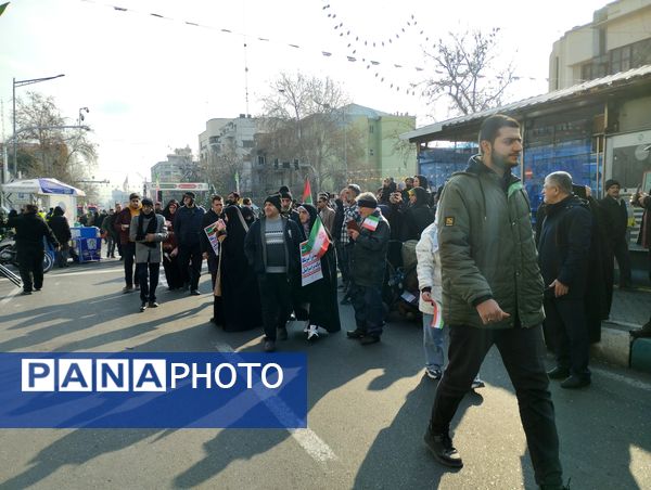 حضور میلیونی ایرانیان در جشن‌ پیروزی انقلاب اسلامی 