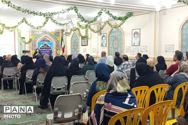 نخستین نشست اولیا و مربیان در دبیرستان شاهد دالکی