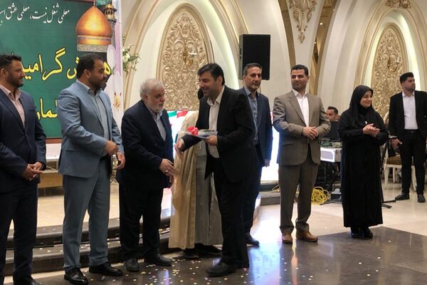 مراسم تقدیر از فرهنگیان نمونه در ناحیه 2 شهرری 