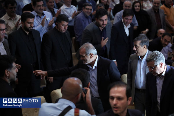 مراسم روز پزشک با حضور رئیس جمهوری