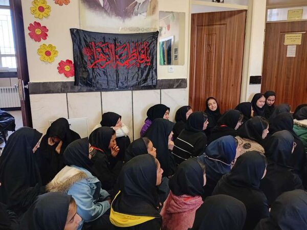 مراسم سوگواری شهادت بانوی دوعالم در دبیرستان مادرمهربان خلیل آباد