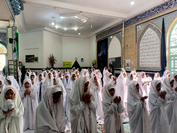 جشن تکلیف دانش‌آموزان دختر شهرستان فهرج 