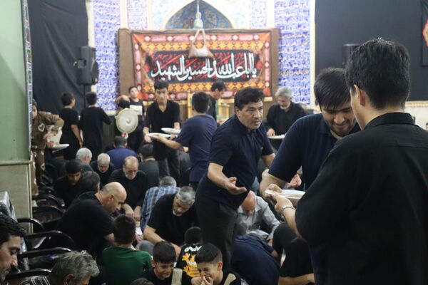 پخت شله مشهدی به مناسبت شب عاشورا 