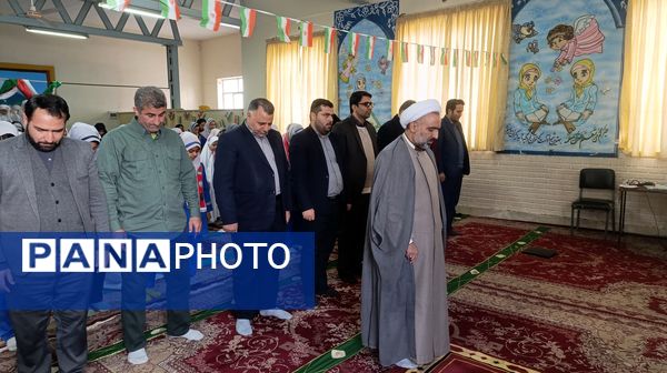 نماز مهمترین اولویت در مسائل تربیتی مدرسه