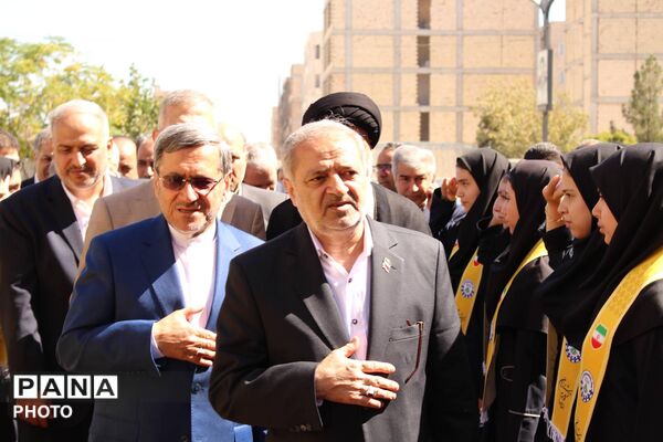 میزبانی گرم بهارستان از وزیر آموزش و پرورش