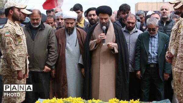 مراسم تشییع و تدفین پیکر پاک شهیدان والامقام محمد رنجبر کهن و مجید رستمی در نظرآباد