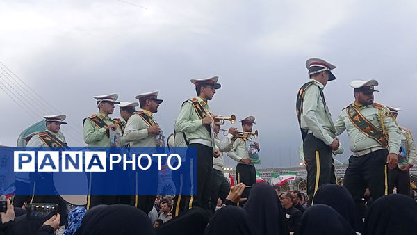 مراسم تشییع و خاکسپاری دو شهید گمنام دوران دفاع مقدس در قم