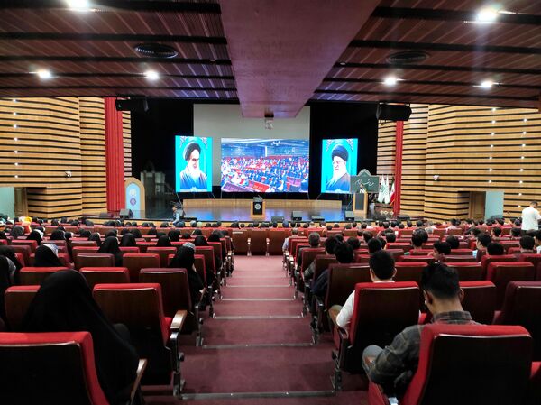 برگزاری مراسم اختتامیه  مسابقات قرآن،  عترت و نماز دانش آموزی شهر تهران