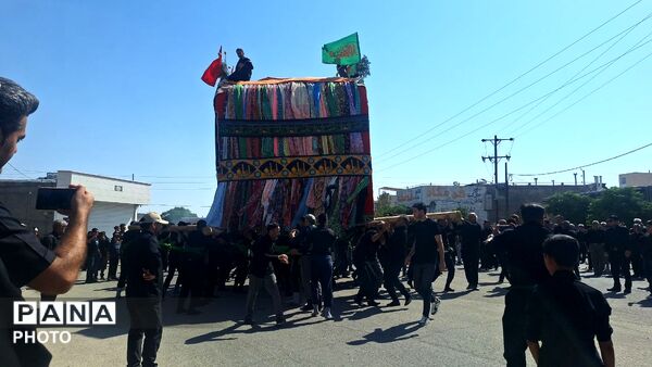 شکوهِ سوگ در پناهِ قدمگاه علی (ع)؛ نخل‌گردانی، بازخوانیِ پیوندِ عشق و ارادت
