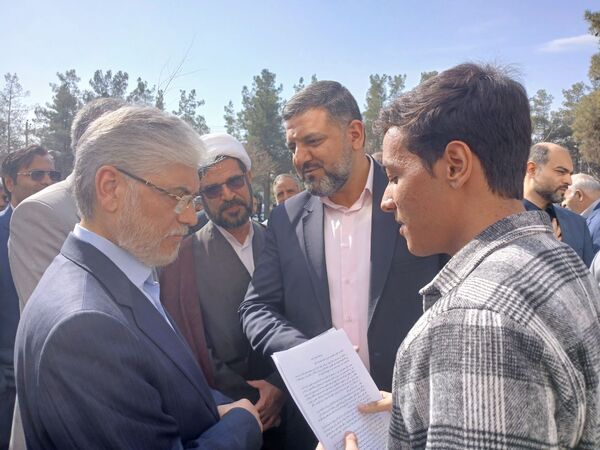 دومین روز گردهمایی از صحن دانش تا کرسی قانون‌گذاری 