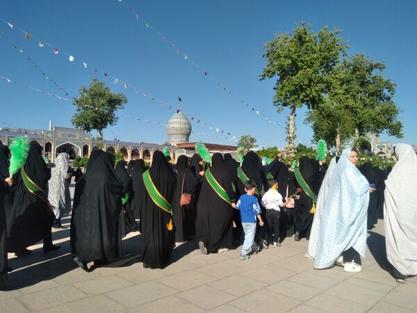 شادپیمایی و تجمع بزرگ دختران فاطمی در سومین حرم اهل بیت(ع)
