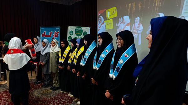 کارگاه آموزشی دانش‌آموزان دختر یاور مربی تشکیلات پیشتازان شهرستان نیشابور 