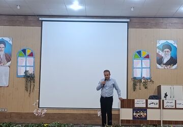 آموزش فرزند پروری اولیای دبیرستان نمونه دولتی پژوهش آشخانه 