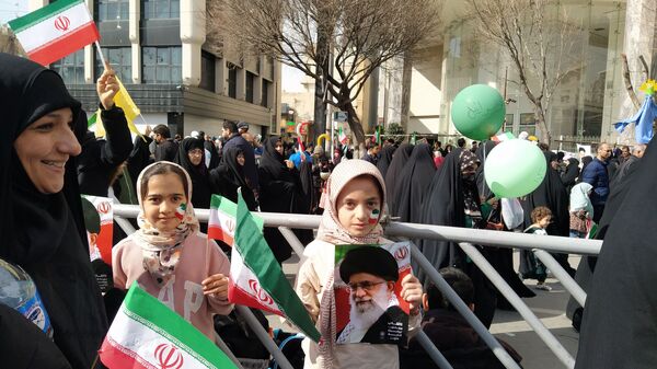 حضور بی سابقه مردم مشهد در راهپیمایی سالگرد پیروزی انقلاب اسلامی 