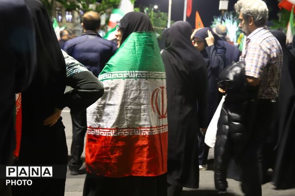همبستگی «آموزش و پرورش ناحیه ۵ تبریز» در گرامیداشت یاد رهبر شهید
