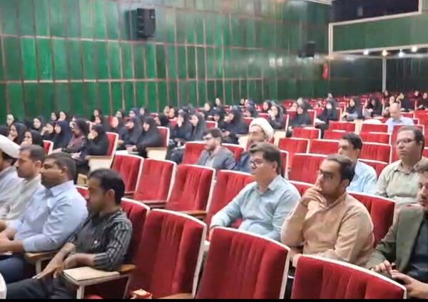 اولین کارگاه از سلسله کارگاه‌های دوره توانمندسازی مربیان پرورشی ناحیه 2 یزد
