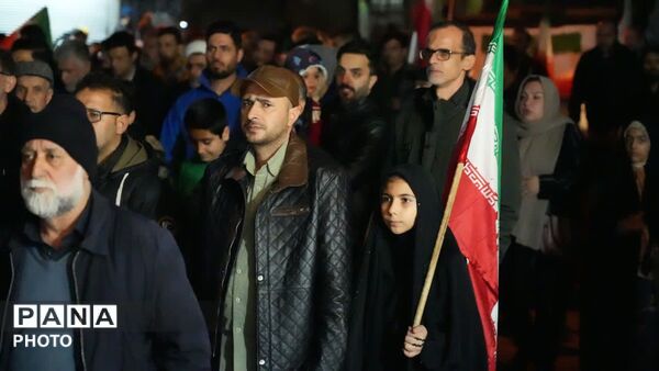 بیست و چهارمین شب خروش مردم کمال‌شهر در سوگ شهادت امام خامنه‌ای و اعلام بیعت با رهبری