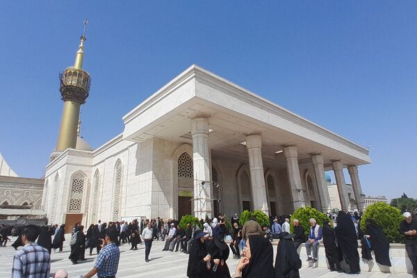 حضور همکاران فرهنگی آموزش و پرورش ملارد به حرم مطهر امام خمینی(ره) در سالروز ارتحال بنیانگذار جمهوری اسلامی